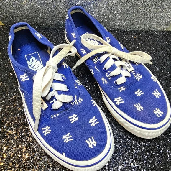 Vans MLB Edition Yankees Kids sz 1 - Picture 1 of 5
